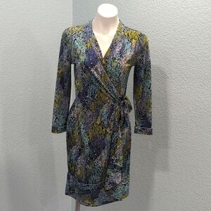 BCBG Maxazria Size Medium Wrap Patterned Long Sleeve Dress